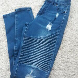 Fashion nova ripped skinny jeans
